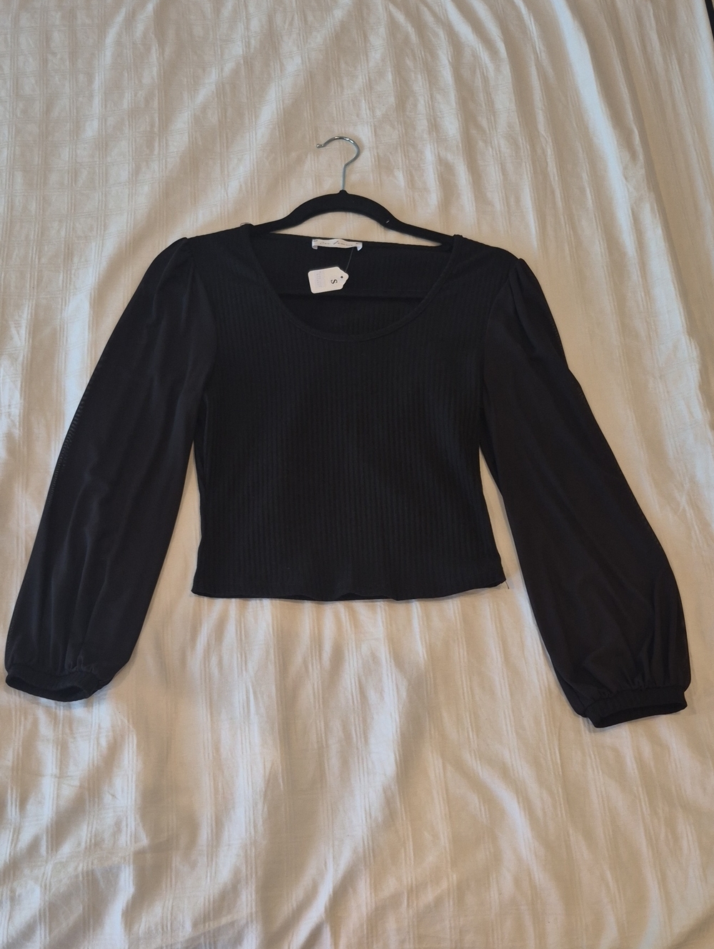 Ces Femme Black Ribbed Long-Sleeve Crop Top
